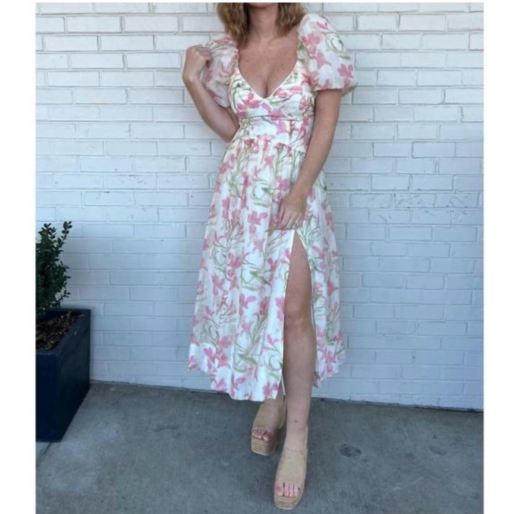 ASTR sasilia floral midi dress Easter pink cream floral Medium Puff Sleeve